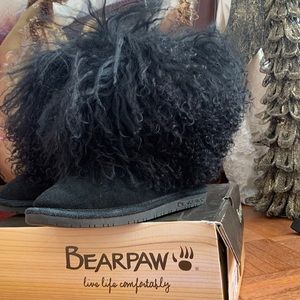 Bearpaw Youth 1854/Black II (size 2)